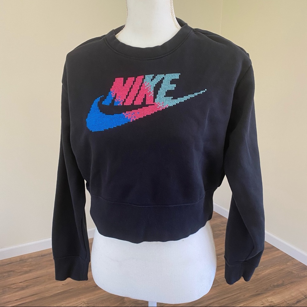 Nike Black Crew SweatShirt Crop Small swoosh pink